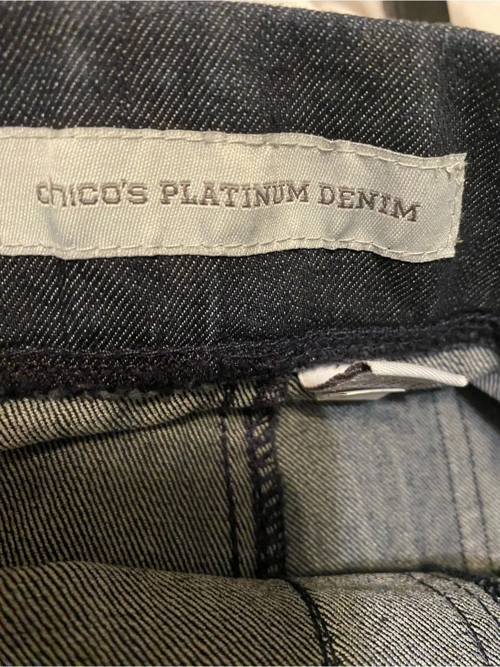 Chico’s Platinum Denim. Women’s Black Pull-On Jeans. Size 2 (12).